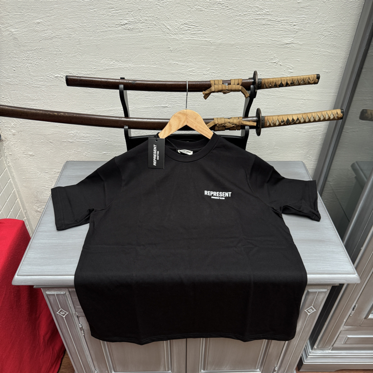 Represent 'Classic' Tshirt - Black