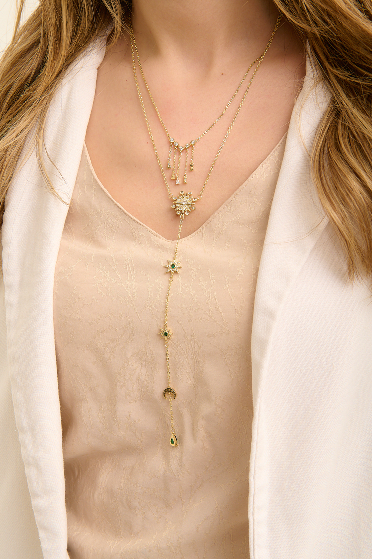 Green flower necklace
