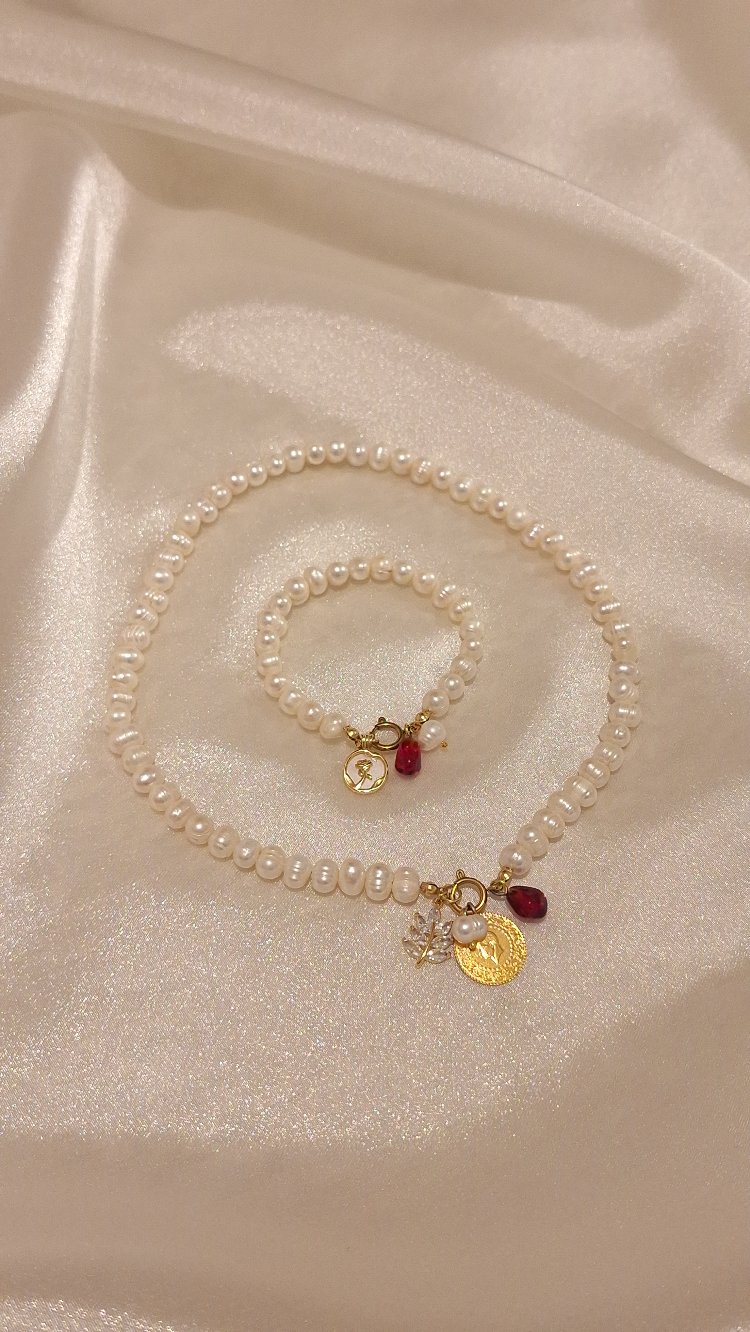 Çoklu Charmlı Set