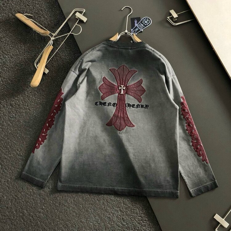 Yıkamalı kumaş arma logo sweatshirt 