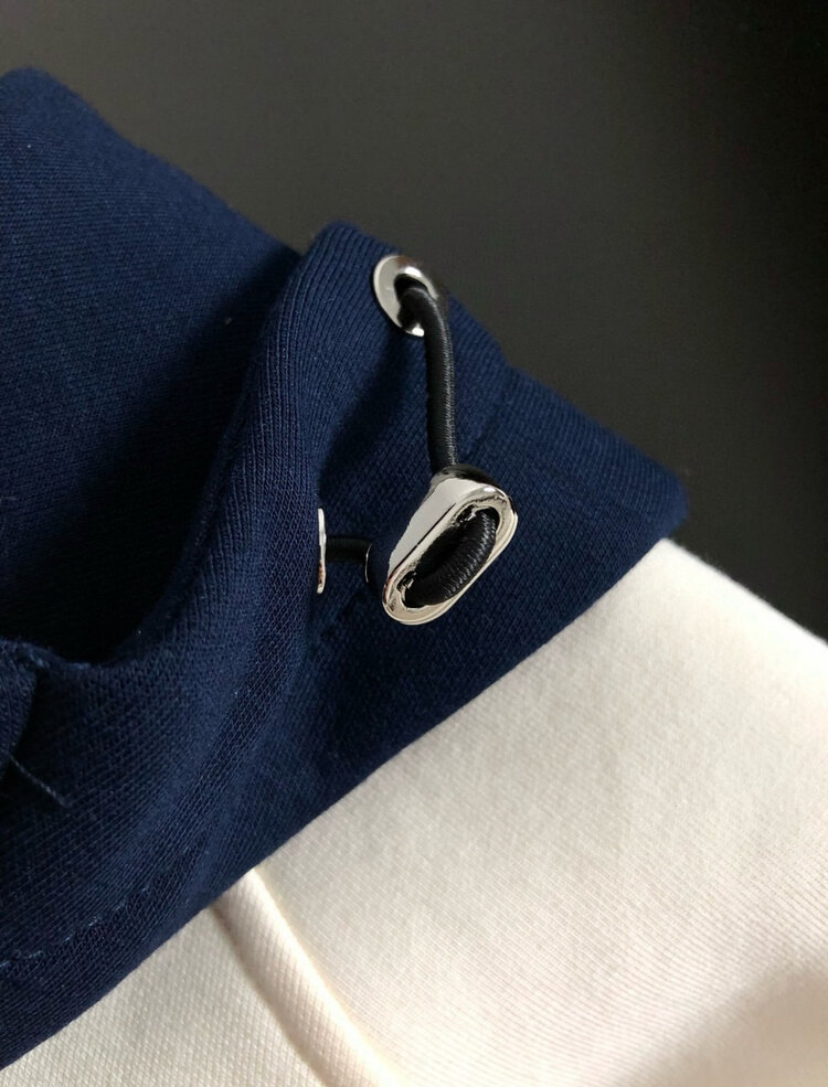 Yarım fermuarlı kapüşonlu cepli sweatshirt 