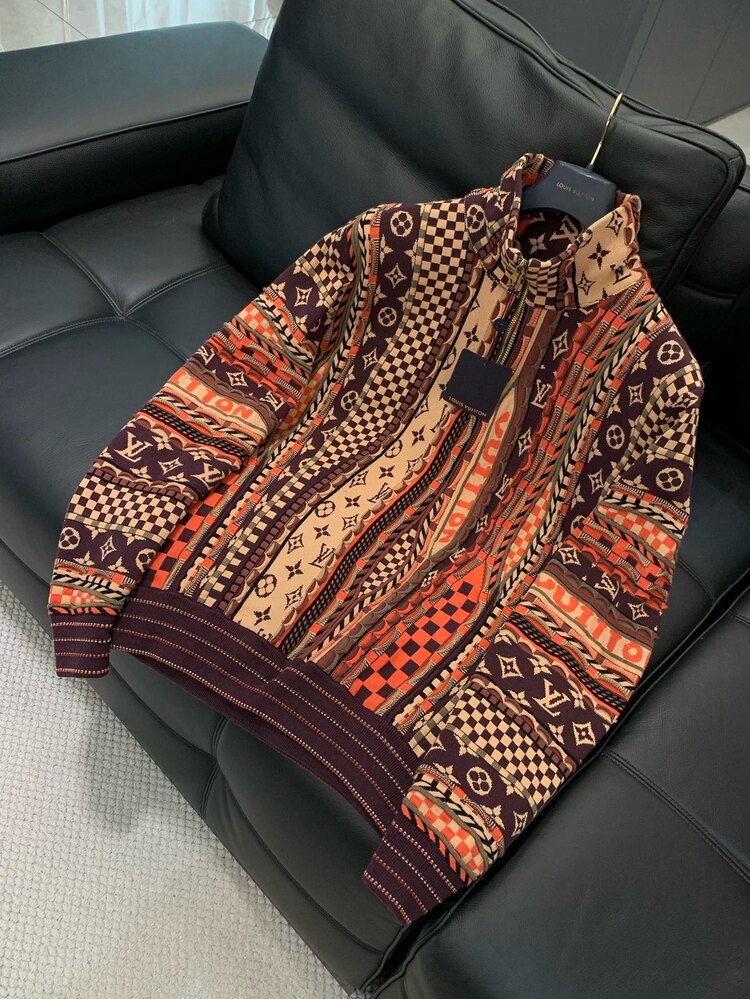 Louis Vuitton dekoratif logo örme kazak