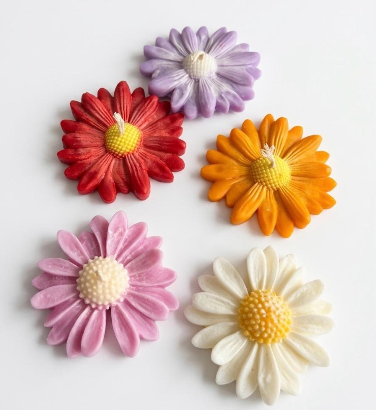 Inner Child Koleksiyonu / Yeni Başlangıçlar - Kokulu Papatya Soya Mum