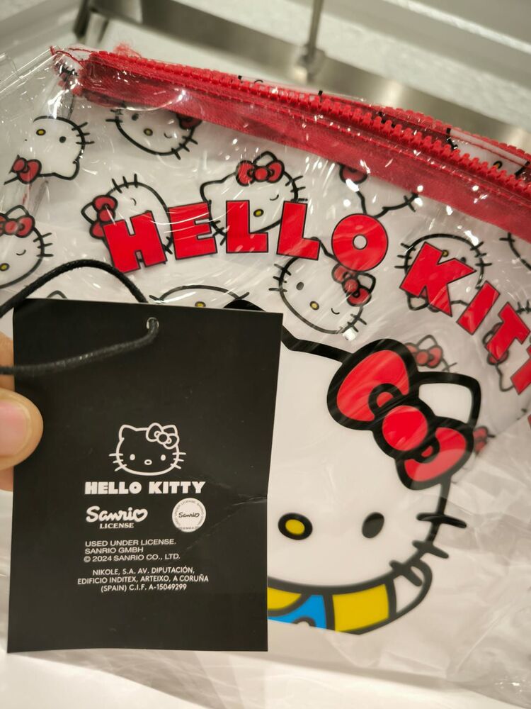 Hello Kitty makyaj çantası 