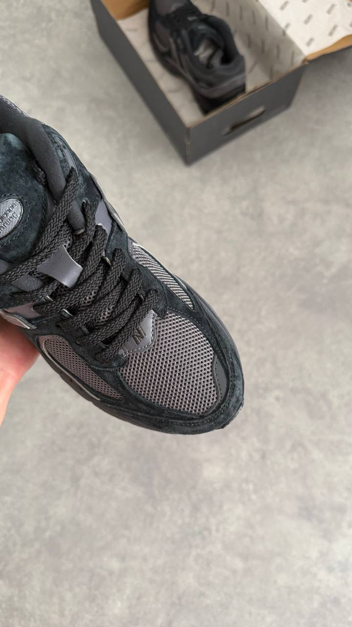 New Balance 2002R "Black Dark Grey”