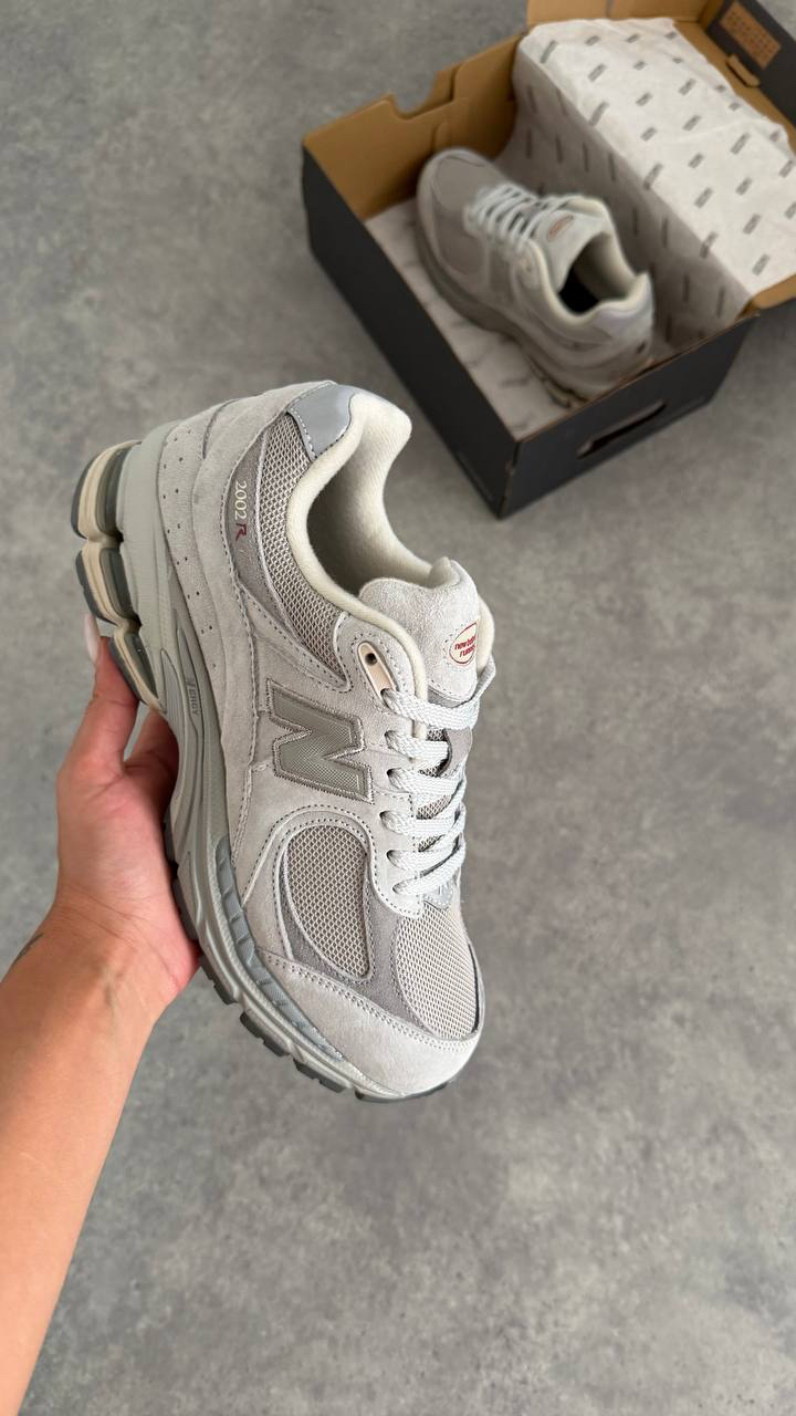 New Balance 2002R