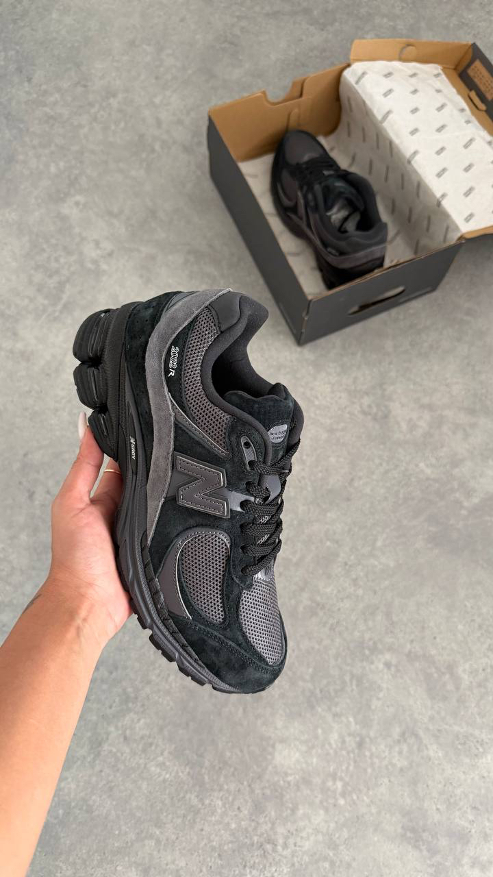 New Balance 2002R "Black Dark Grey”