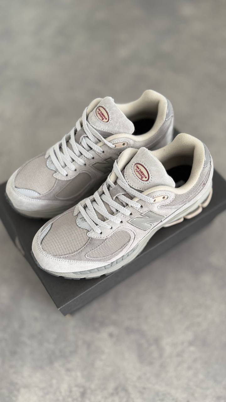 New Balance 2002R