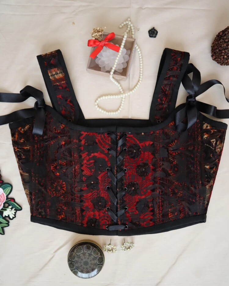 VİCTORİA CORSET