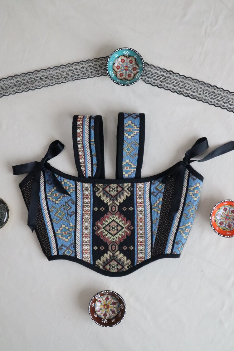 ETNİK KORSE