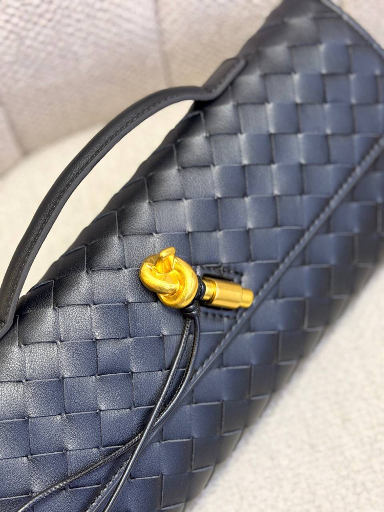 BOTTEGA new