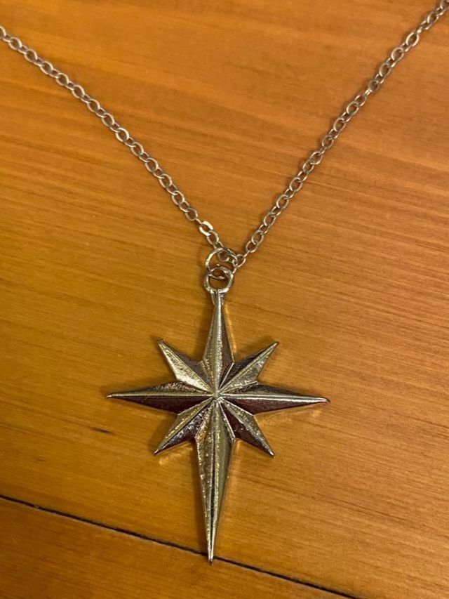 Kutup Yıldızı Kolye (gümüş renk)