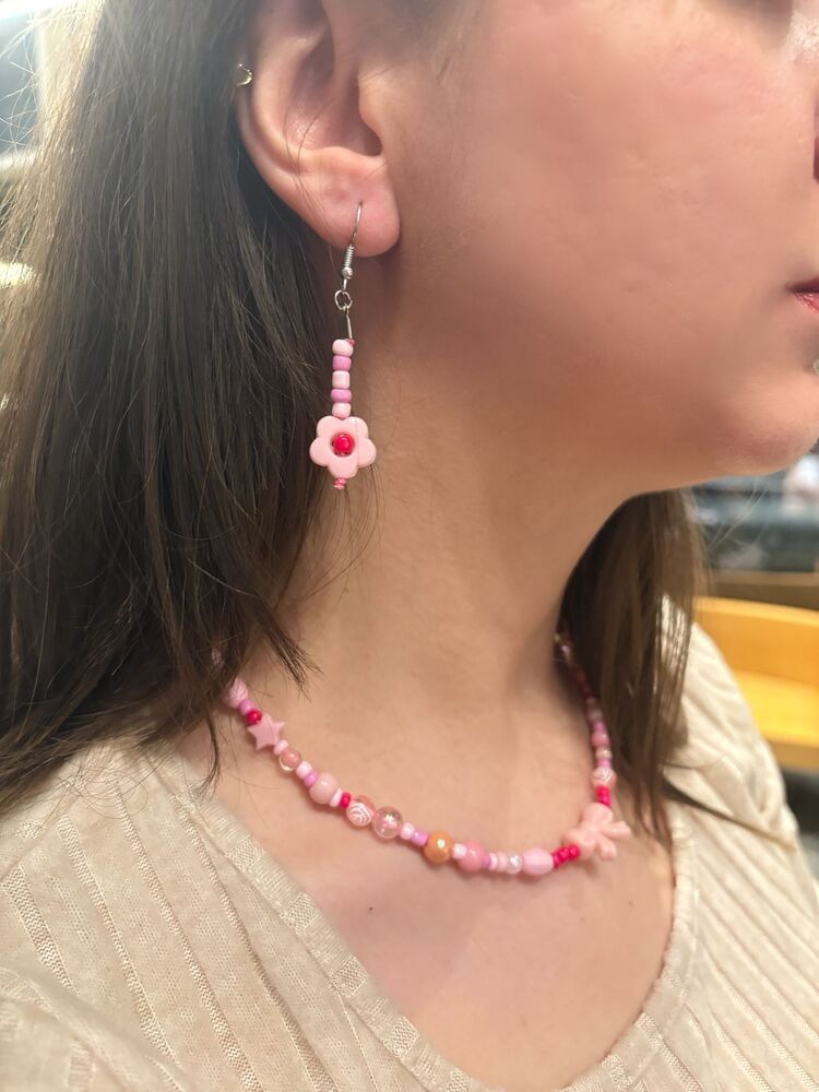 Pembe Çiçek Küpe