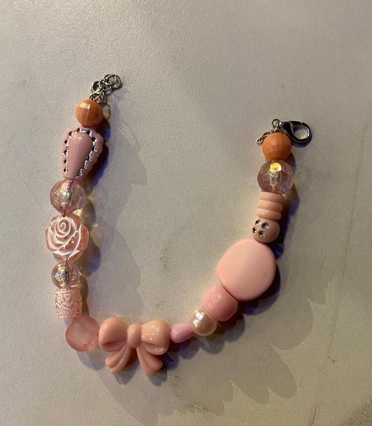 Pembe Charm Bileklik Model 2