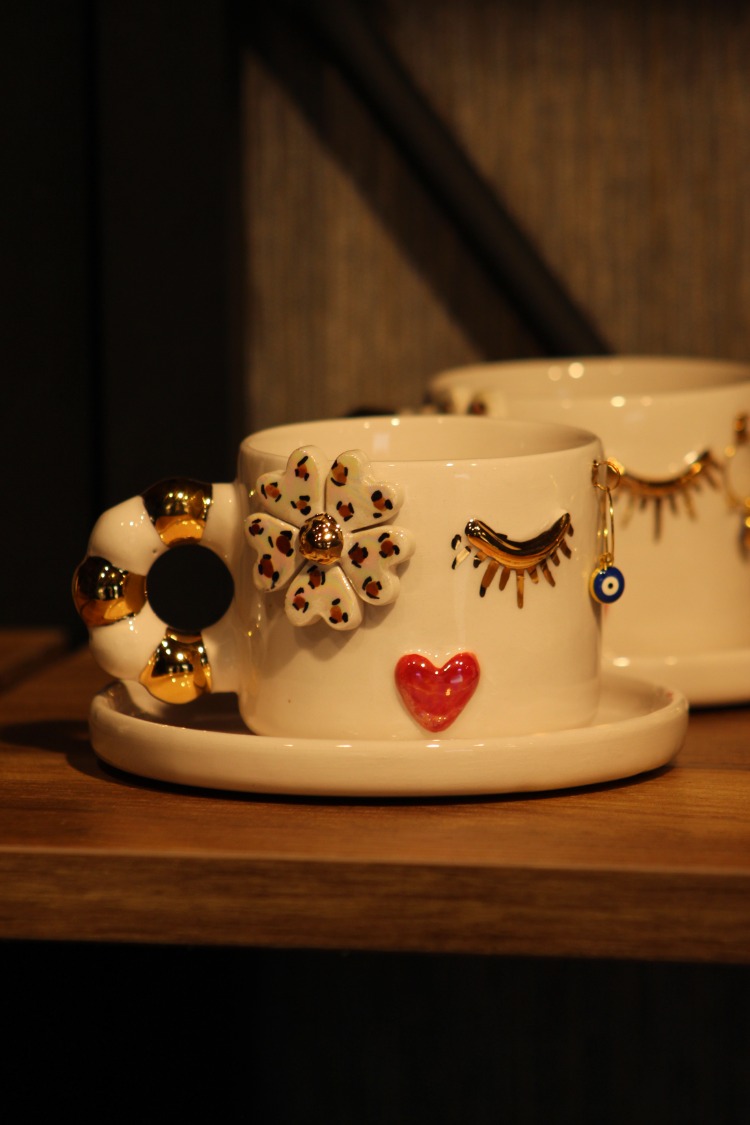 Voi ADA Ceramics La Femme – Altın Detaylı Seramik Fincan