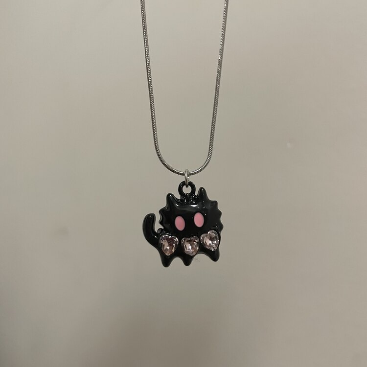 Siyah kedi kolye