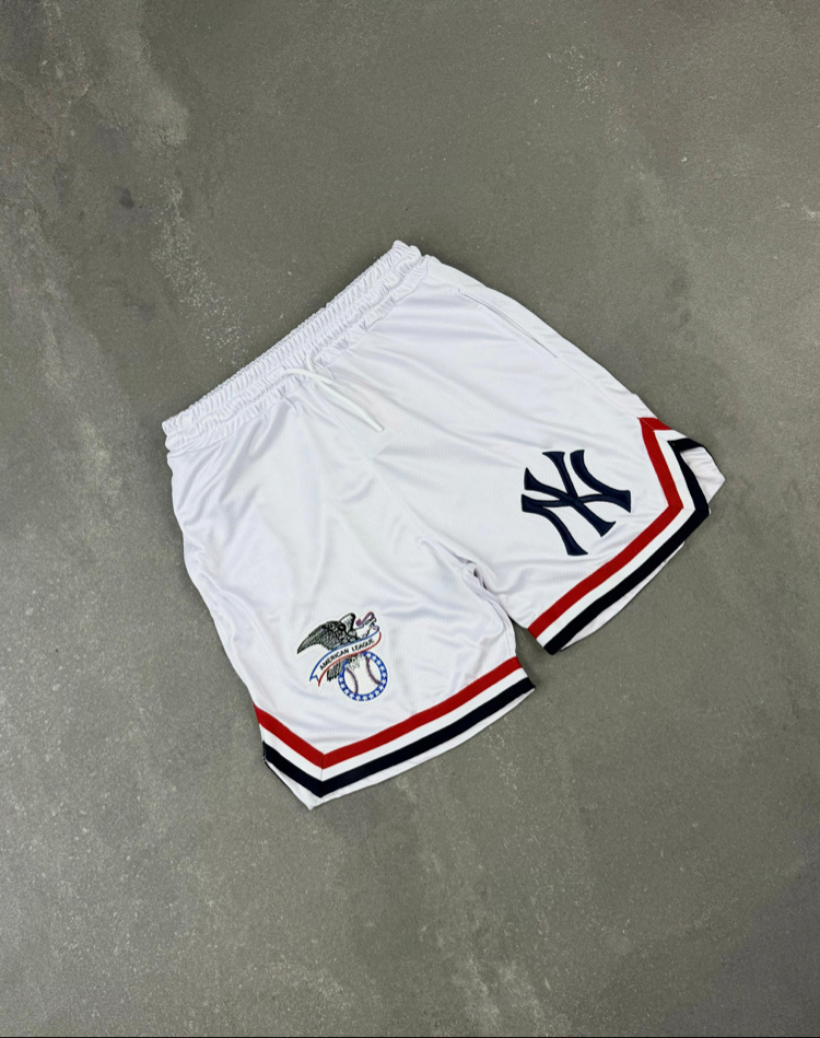 New York Yankees Şort