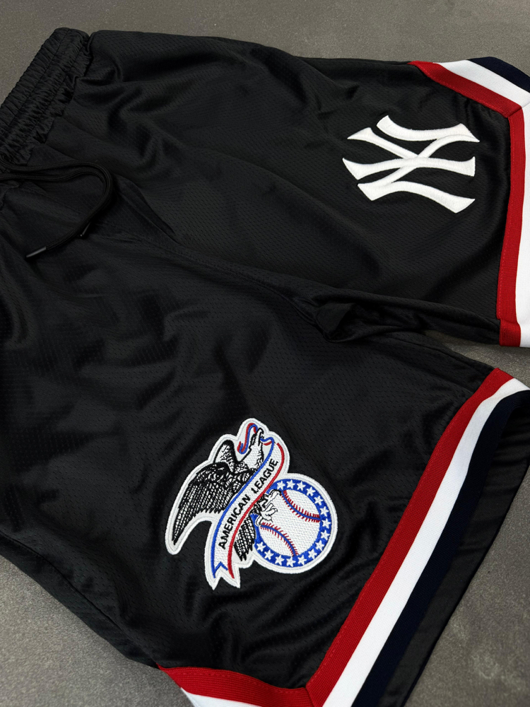 New York Yankees Şort 