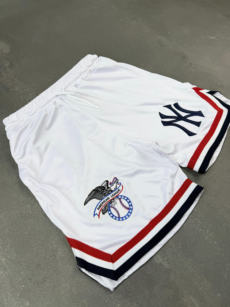 New York Yankees Şort