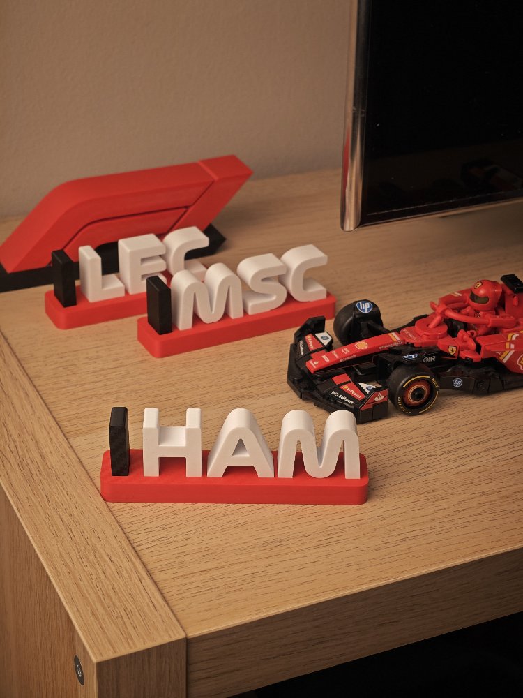 F1 - Kırmızı Ferrari Pilot Dekor