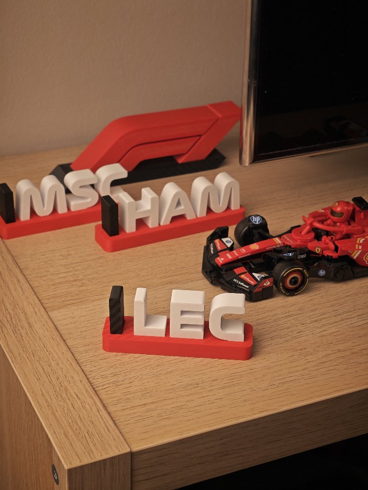 F1 - Kırmızı Ferrari Pilot Dekor