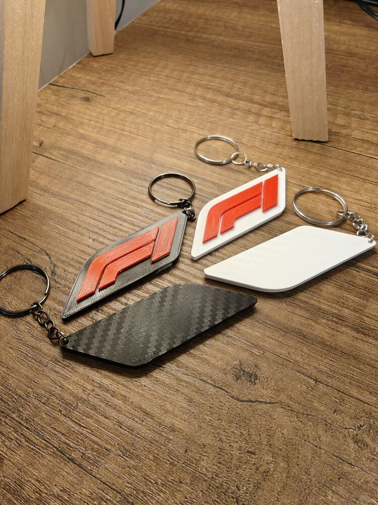 F1 - Karbon Fiber Logo Anahtarlık