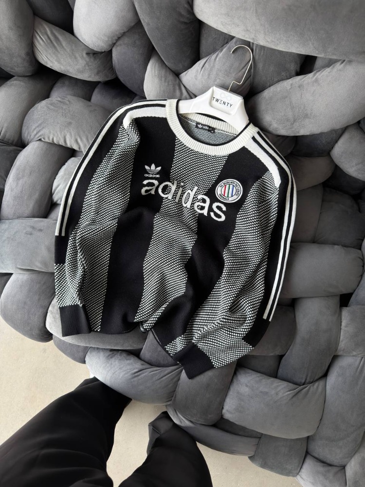 Adidas Siyah Triko Kazak