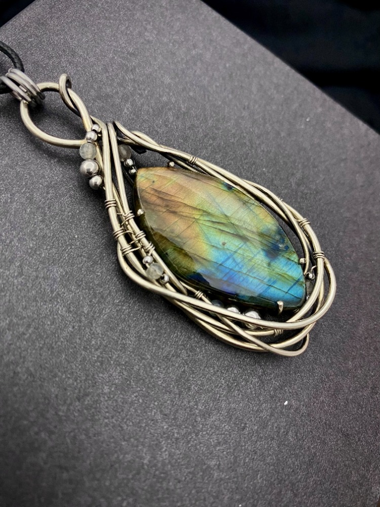 Secret Radiance - Labradorite Pendant