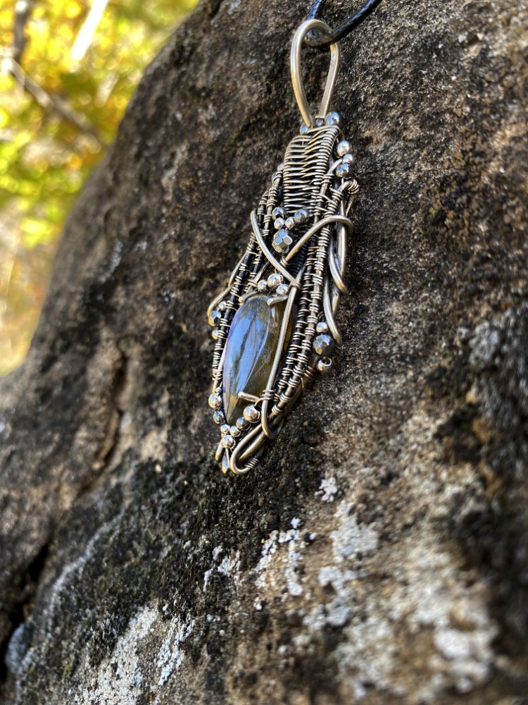 Nomad Tear - Labradorite Pendant
