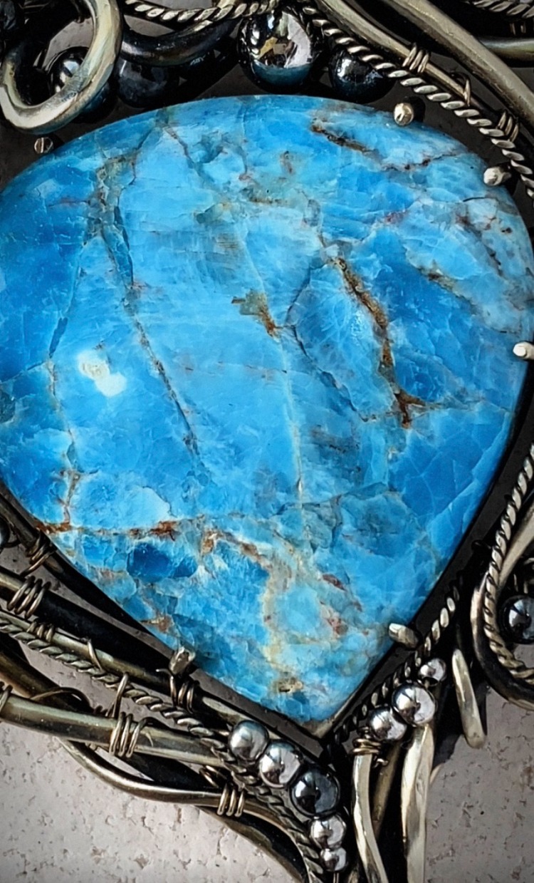 Mountain Heart - Apatite Pendant