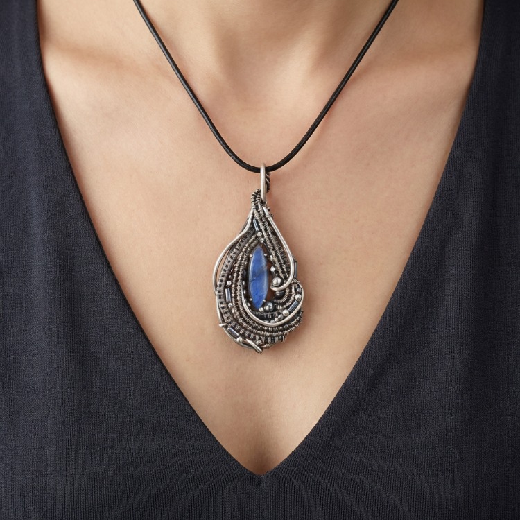 Echo of the Deep - Labradorite Pendant