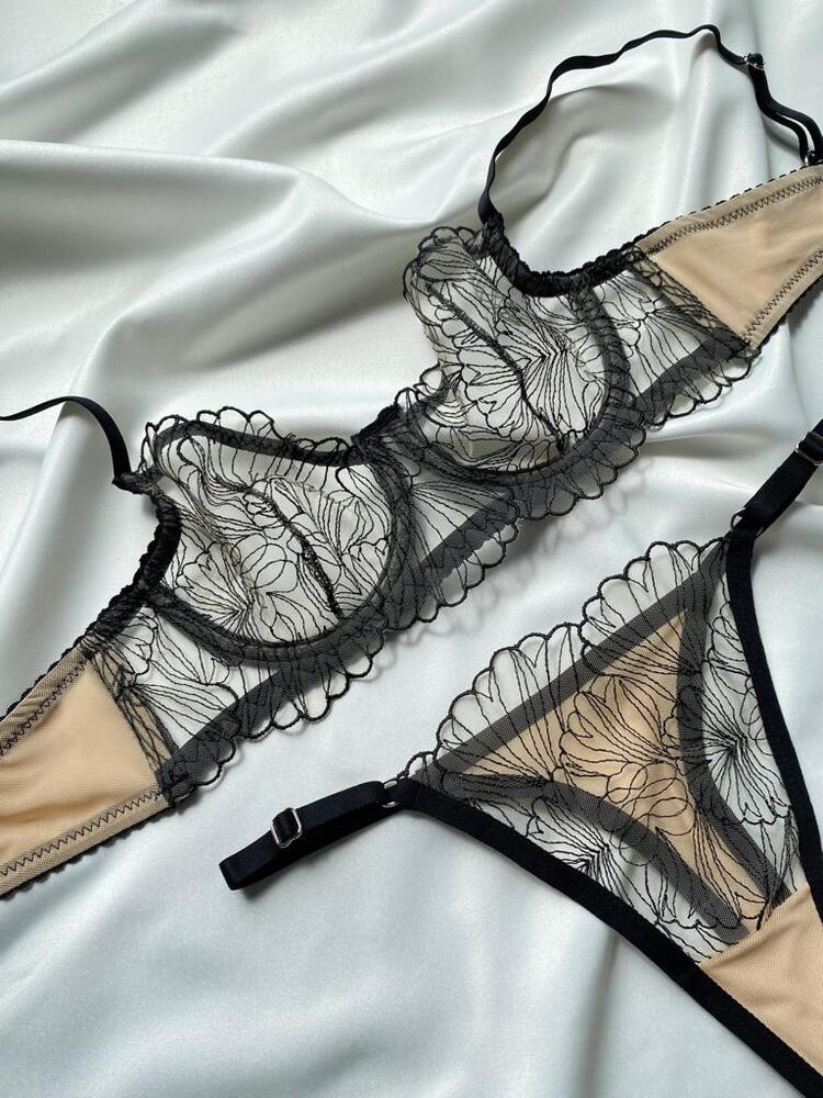Siyah Dantel Bralet Takım