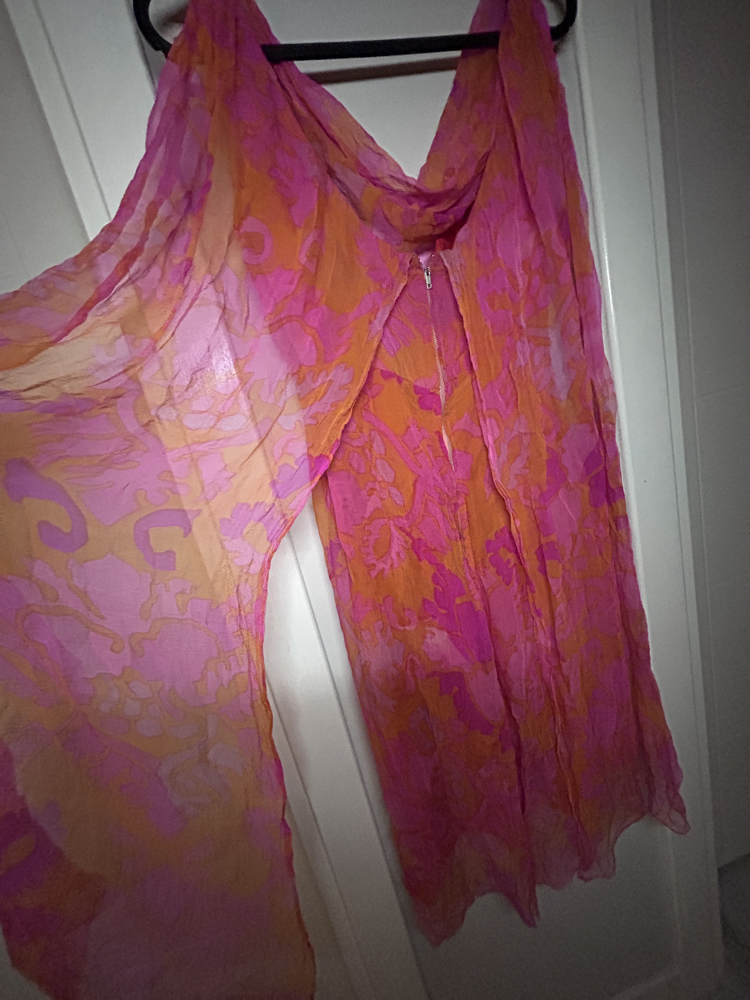 sifon sirt detayli elbise