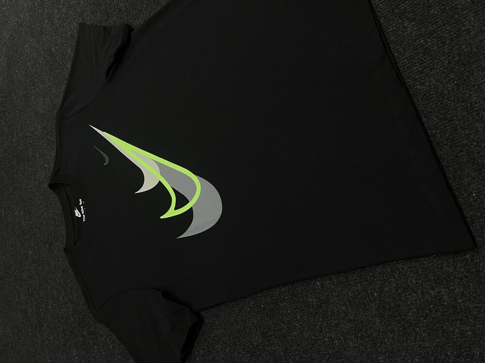 Nike NSW Three Swoosh 