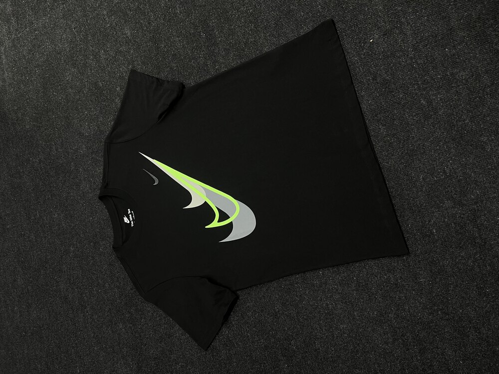 Nike NSW Three Swoosh 