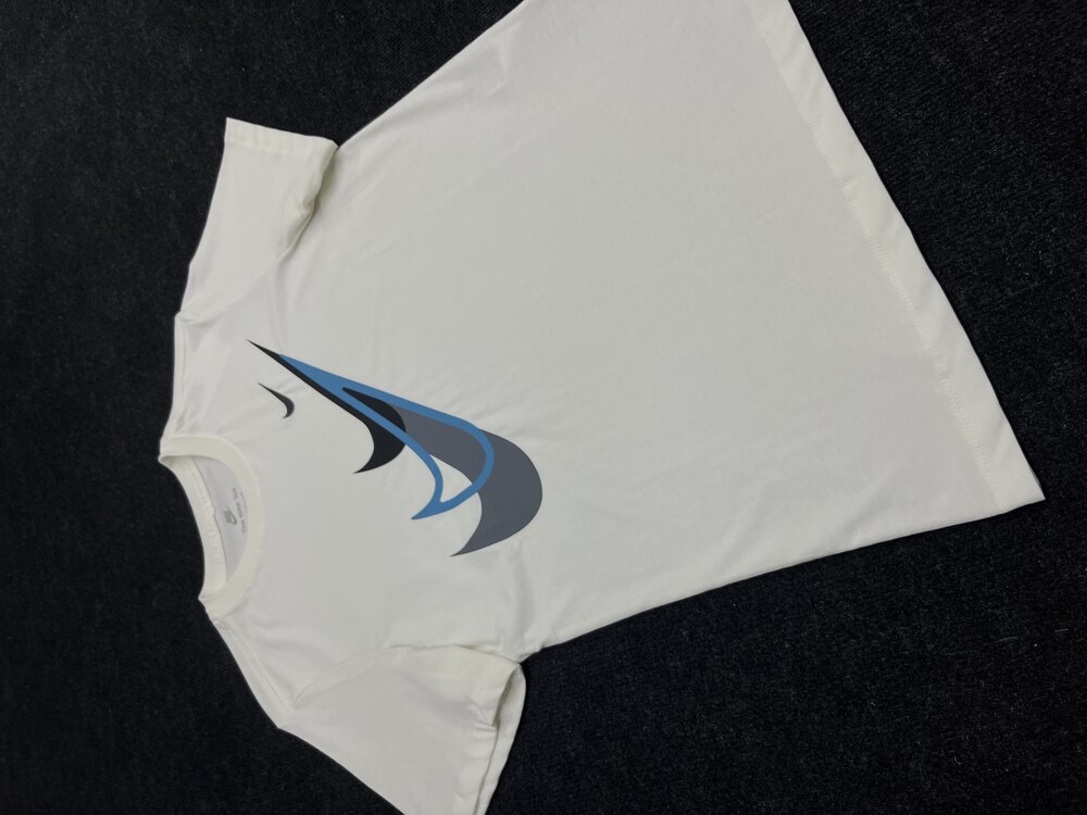 Nike NSW Three Swoosh 