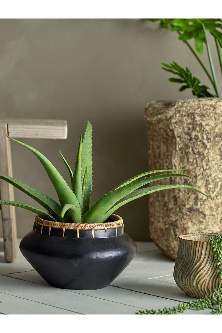 Siyah Rattan Dikişli El Yapımı Vazo Minimalist Salon Konsol Sehpa Dekoru