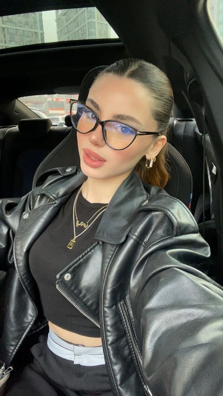 Violet siyah