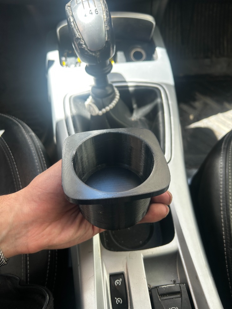 Renault Laguna 3 (2007–2010) Orta Konsol Bardaklık – OEM Uyumlu 3D Baskı Araç İçi Aksesuar