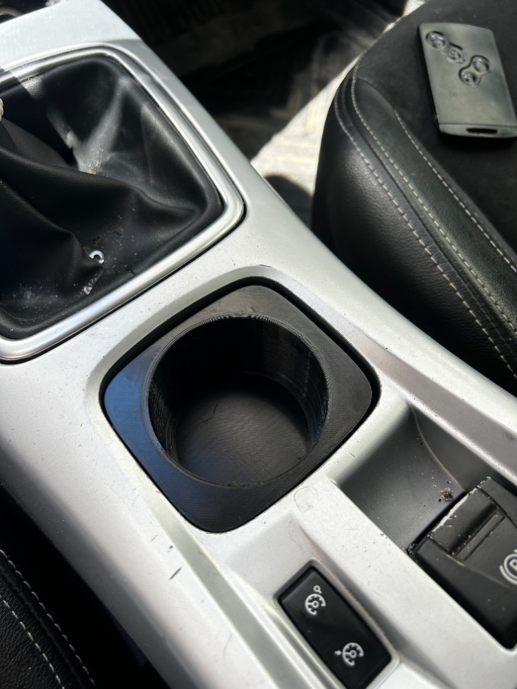 Renault Laguna 3 (2007–2010) Orta Konsol Bardaklık – OEM Uyumlu 3D Baskı Araç İçi Aksesuar
