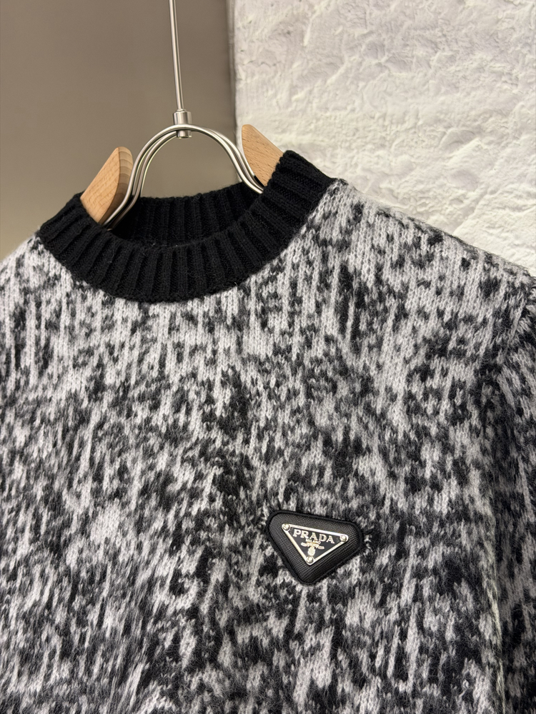 Prada Milano Premium %100 Pamuk Triko Kazak