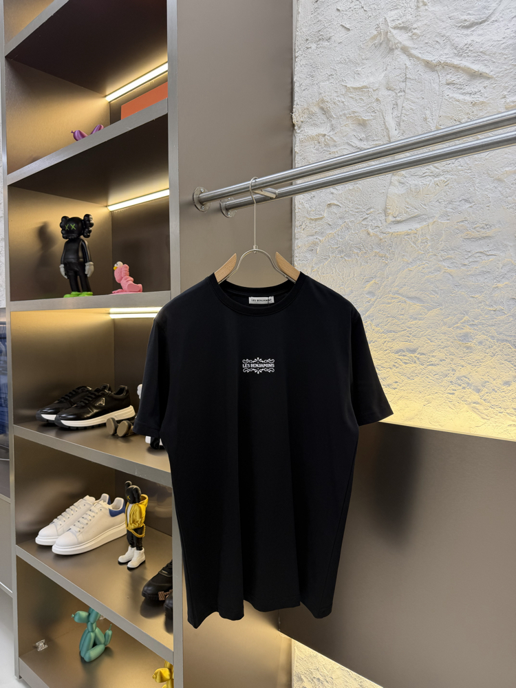 Les Benjamins Logo Appliquéd %100 Cotton Tshirt