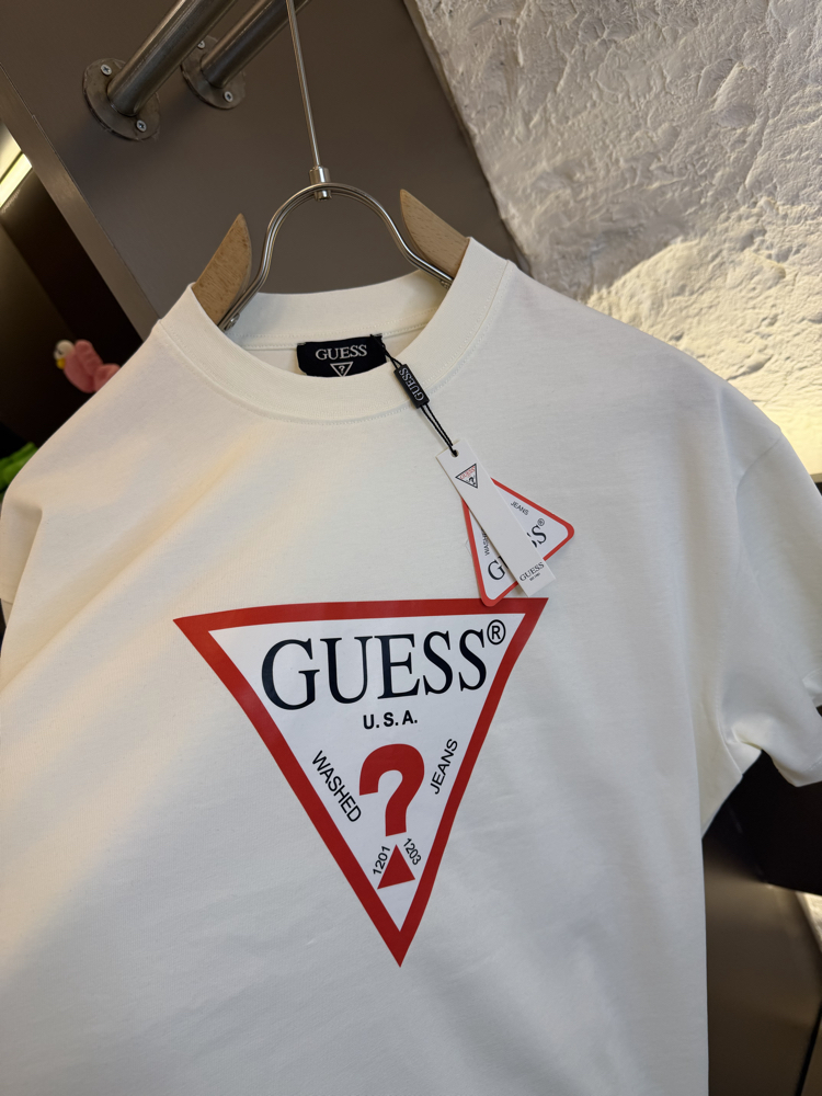 GUESS Logo Appliquéd %100 Cotton Tshirt