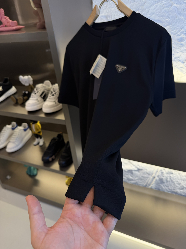 Prada Milano Logo Appliquéd %100 Cotton Tshirt