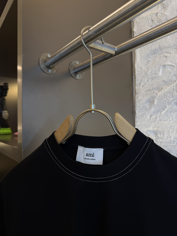 Ami Paris %100 Cotton Logo Appliquéd Tshirt
