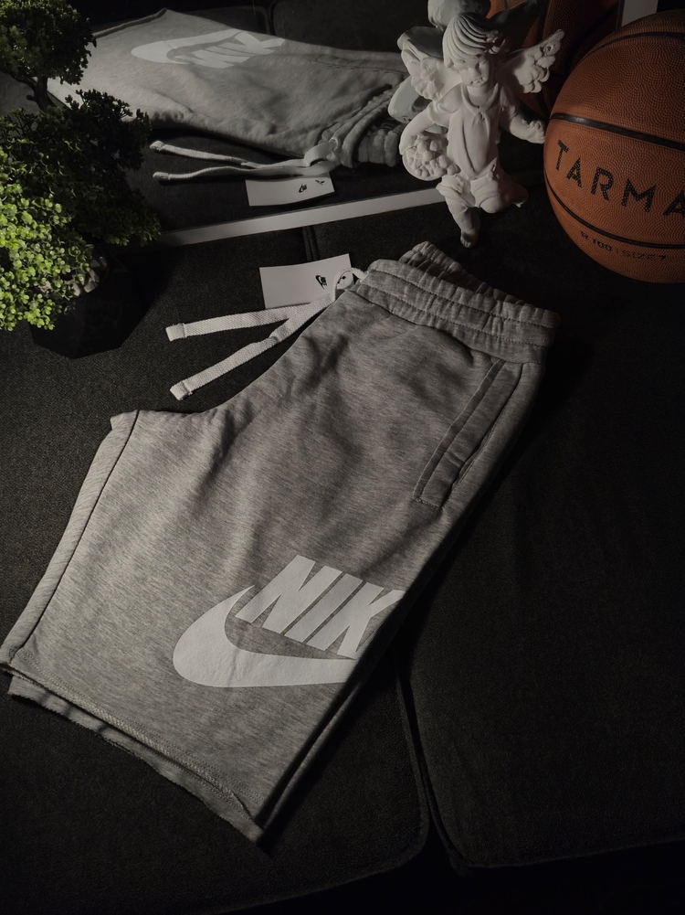 Nike ‘SWOOSH’ Short Gri