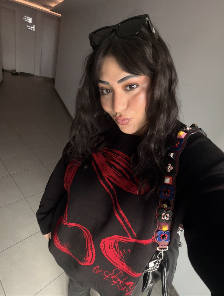 CHERRY ÖZEL TASARIM KAZAK 