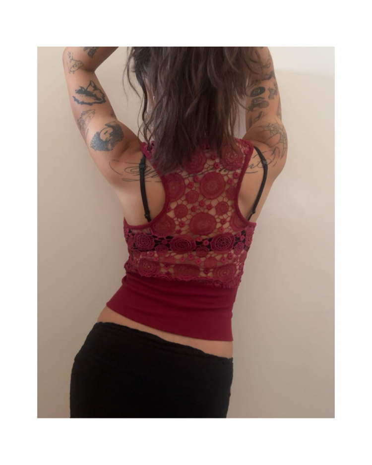 laced top