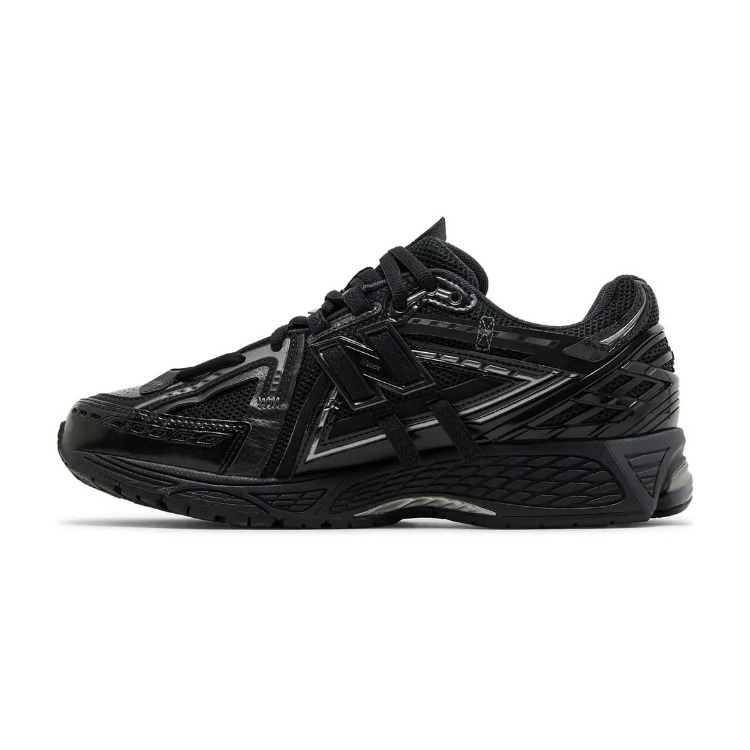 New Balance 1906A Black ( DAR KALIP 1 BEDEN BÜYÜK ALINIZ )