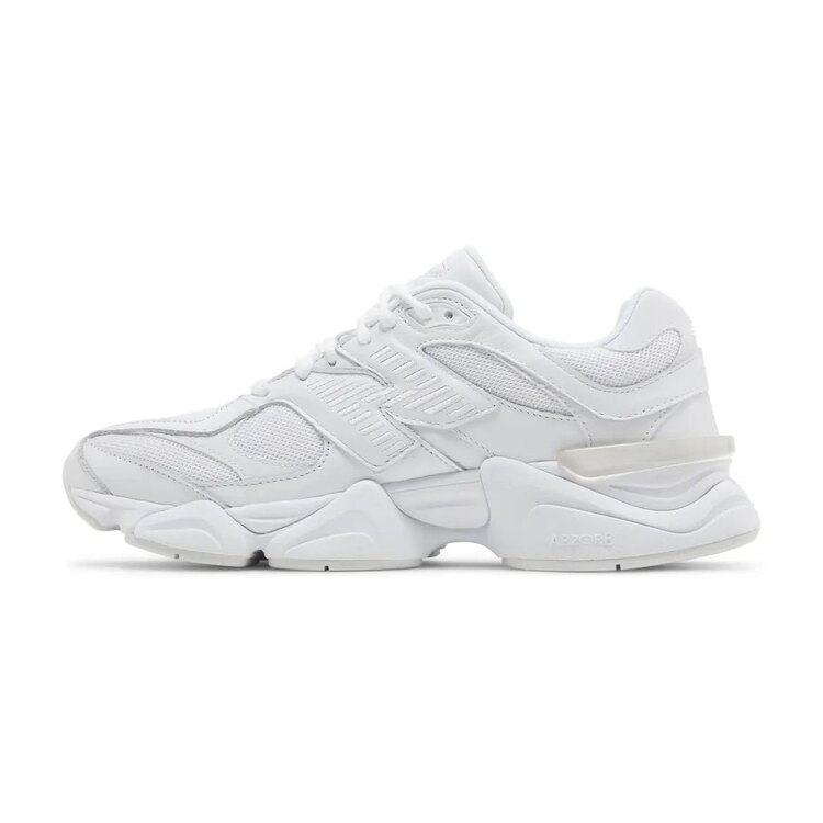 New Balance 9060 Triple White ( DAR KALIP 1 BEDEN BÜYÜK ALINIZ )